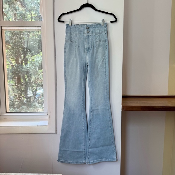 New Free People Jayde Flare Jeans High Rise in Washed Out Light Denim Blue 25 - Picture 10 of 13